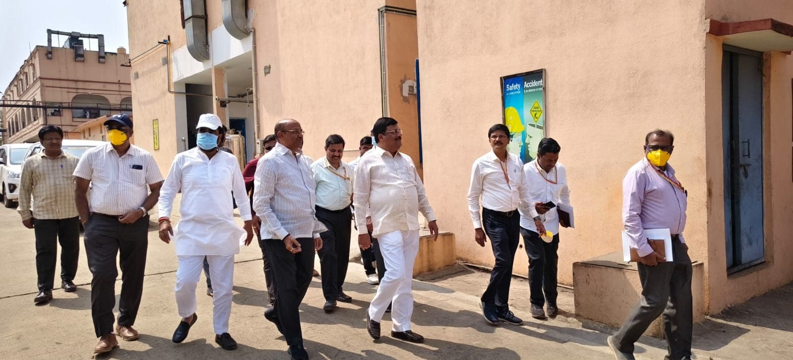 ಆರೋಗ್ಯ ಮೇಲೆ ಪರಿಣಾಮ ಬೀರುತಿರುವ ಕಾರ್ಖಾನೆಗಳ ಮೇಲೆ ಮೂಲ್ಲಾಜಿ ಇಲ್ಲದೇ ಕಠಿಣ ಕ್ರಮ